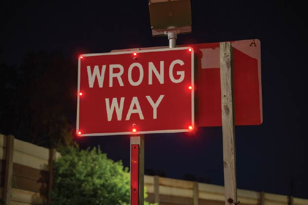 Image of wrong way sign